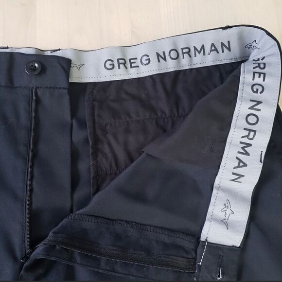 Greg Norman Men Black Solid Golf Shorts 42 Flat Front pockets - Picture 8 of 11